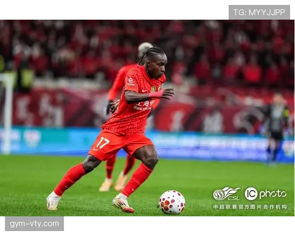 上海海港近期状态呈现回升趋势，关键比赛进球效率提升，为后续联赛争夺奠定基础